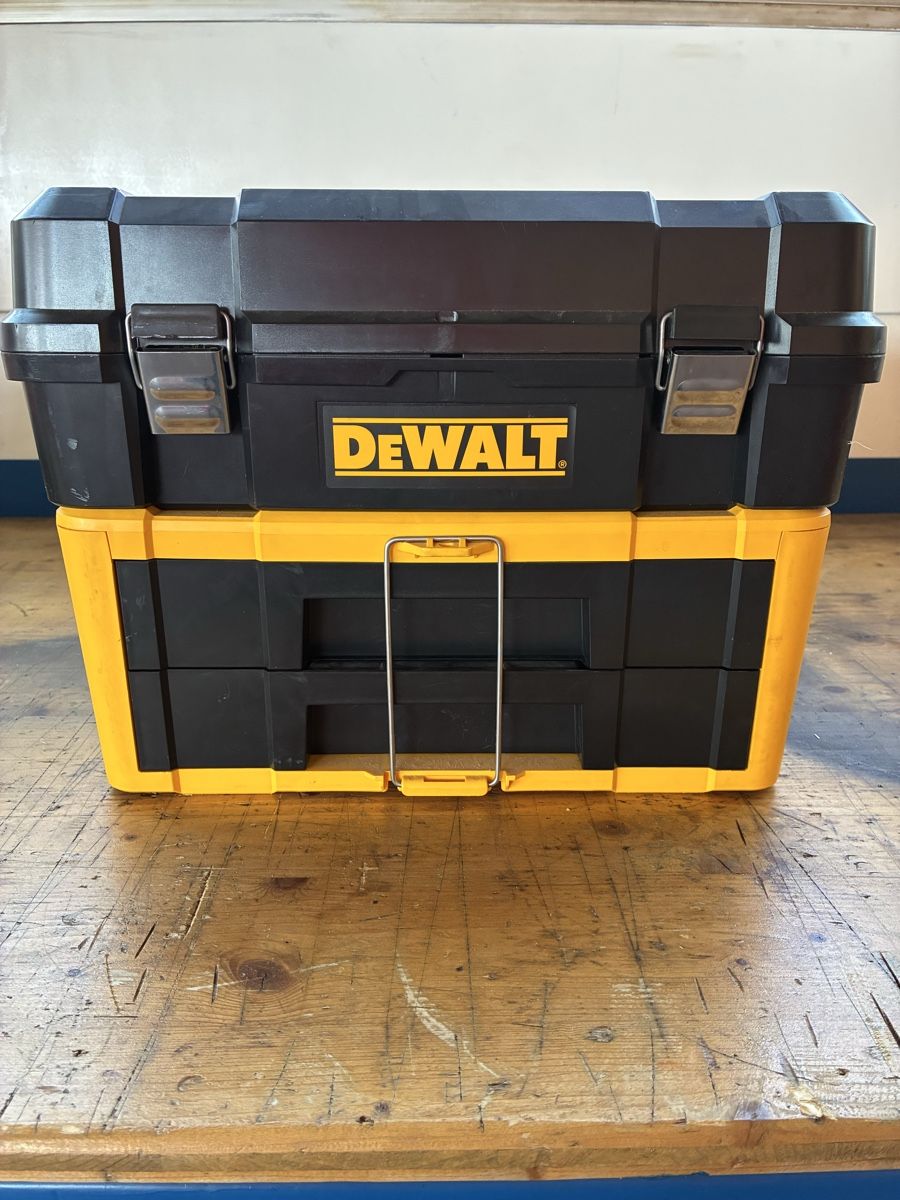 Dewalt Bohrmaschinen: DEWALT Bohrschrauber 18V mit Koffer und Bitsatz – Gebraucht aus Müllheim Dorf von top_6sdg 1