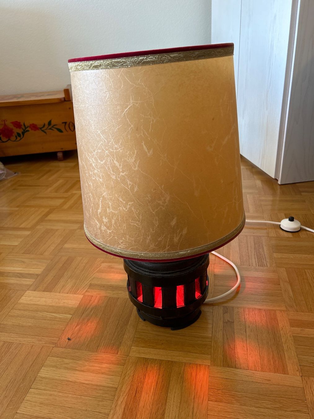 Lampade: Stehlampe zu verkaufen – Usato da Härkingen venduto da Torii 1