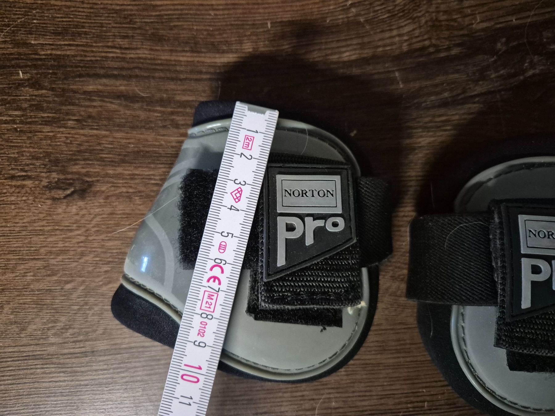Stinchiere & Fasciature: Norton Pro Streichkappen Pony – Usato da Meggen venduto da Orrinka20 1