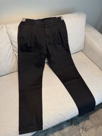 Neue Eleventy Hosen in Navyblau und Grösse 32
