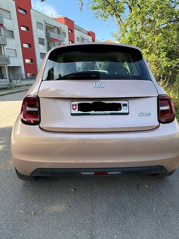 Fiat Autos: Fiat 500 électrique icon – Gebraucht aus Fribourg von lol_jc6z 1