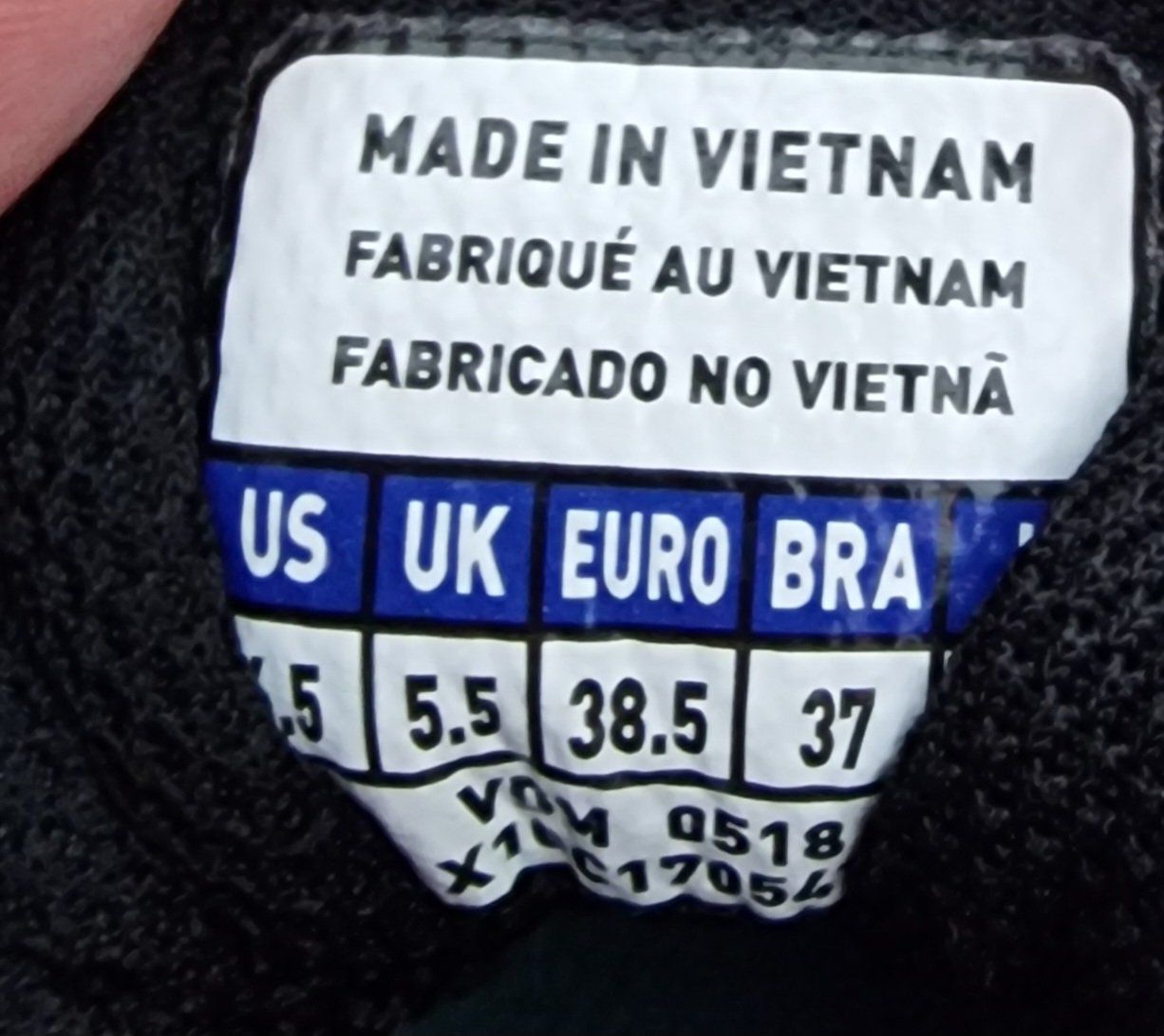Mizuno Scarpe per ragazzi: Mizuno Hallenschuhe Grösse 38.5 – Usato da Solothurn venduto da Legolas15 3