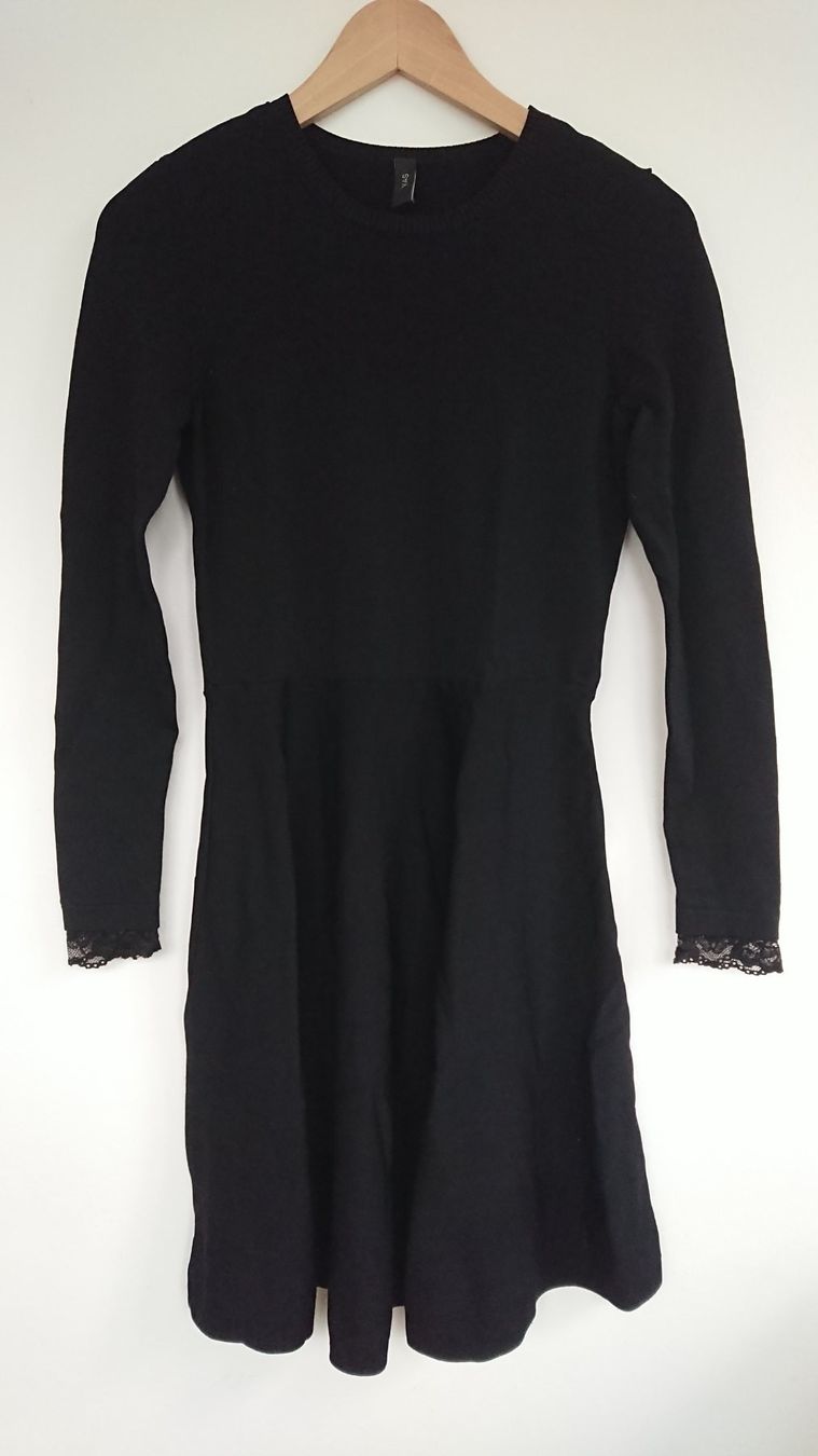 Vestiti: Damen Kleid Y.A.S. Gr. S Schwarz – Usato da Hallau venduto da CHACLA