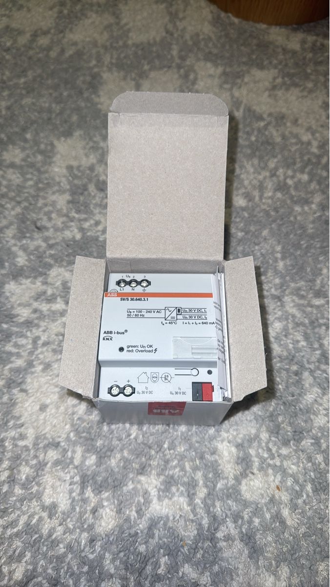 ABB Alimentazione elettrica: ABB SV/S 30.640.3.1 Stromversorgung KN – Nuovo (secondo la descrizione) da Dällikon venduto da Xessix21