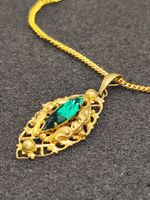 Vintage Gablonzer Anhänger mit smuckstein an Kette Top