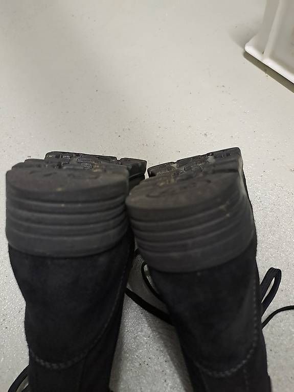 Damenschuhe: Winterschuhe Gr.37 – Gebraucht aus Wangen SZ von Peatsches 1