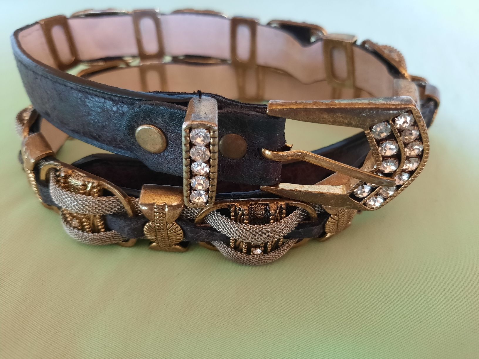 Cinture: Gürtel vintage  Metall-Leder  – Usato da Mühledorf SO venduto da schnulli51