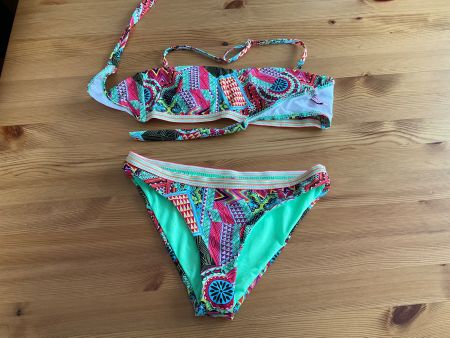 Mädchen - Bikini,  Gr. 15-16 Jahre, aber eher Gr. 146