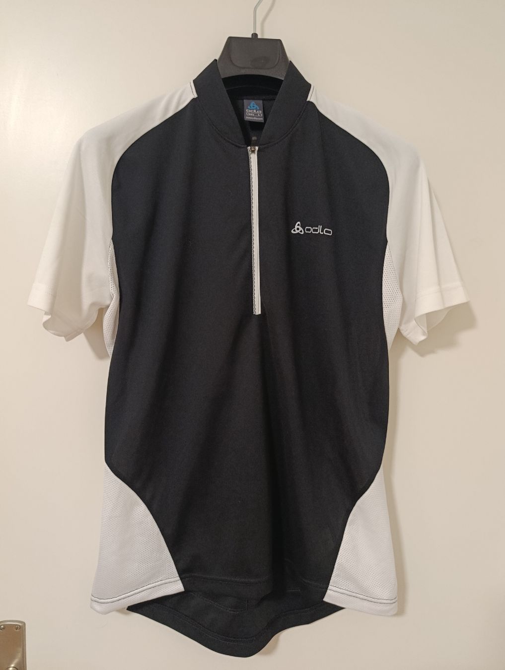 Odlo T-shirt: Odlo Velo shirt – Usato da Meilen venduto da SME_Aoi