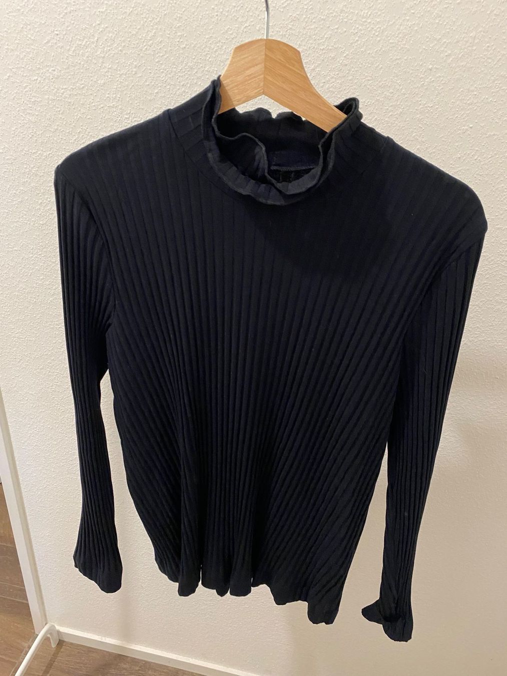 Maglioni & Felpe: Zaida Pullover aus Baumwolle schwarz Gr. 42 – Usato da Pratteln venduto da a23_j2gs 2