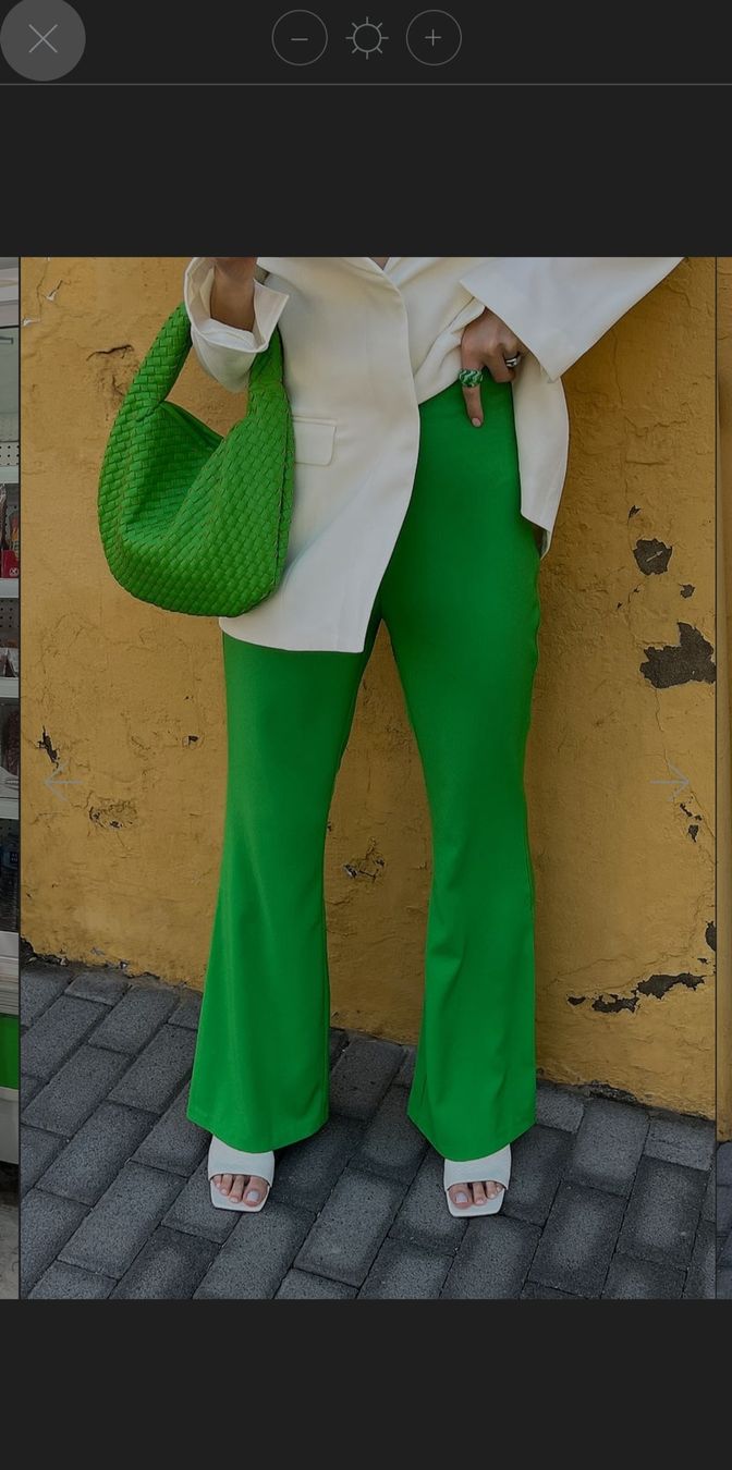 Na-kd Pantaloni: Flared Tailored Suit Pants NA-KD – Nuovo (secondo la descrizione) da Zürich venduto da Riseli 1