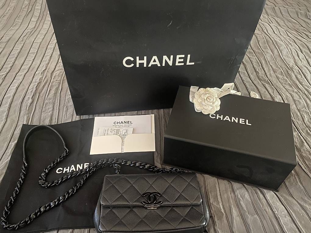 Taschen für Damen: Chanel flapbag – Gebraucht aus Steffisburg von DeniseNThiede 1