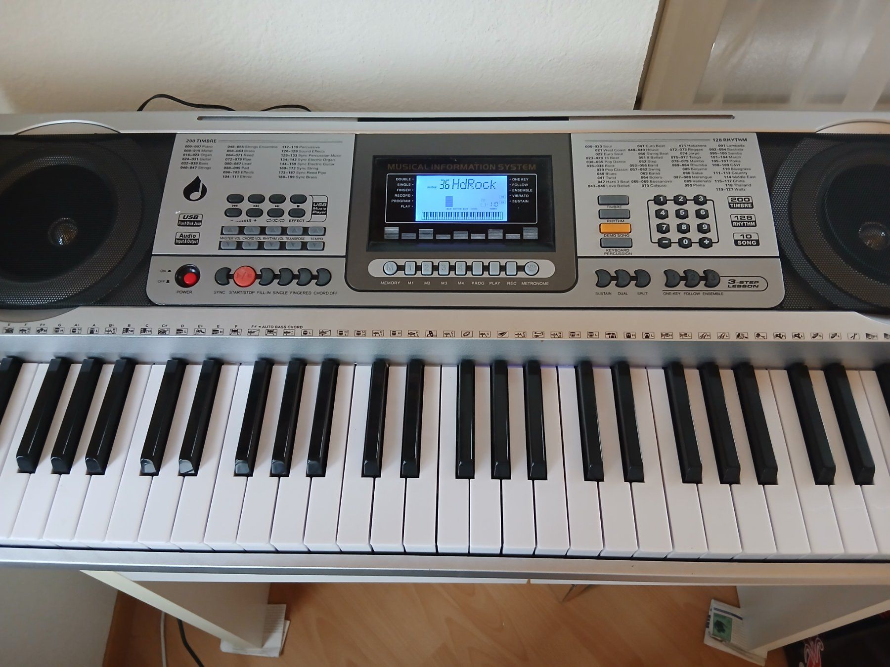 Strumenti musicali: Keyboard – Nuovo (secondo la descrizione) da Wald ZH venduto da Dansten 1