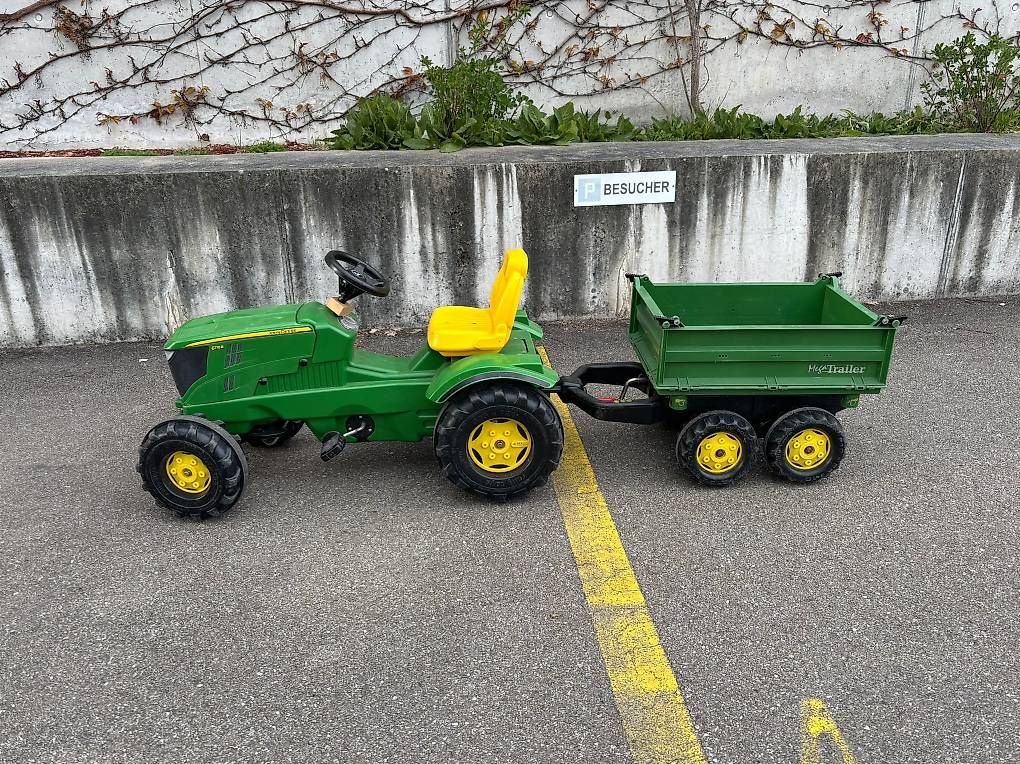 Véhicules pour enfants: Kinder Traktor mit Anhänger – D'occasion à Aarau par tasa83 4