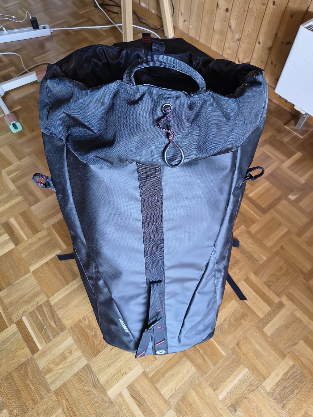 North Face Zaini: The North Face Cinder 55 – Nuovo (secondo la descrizione) da Wolfhausen venduto da sco_drk2