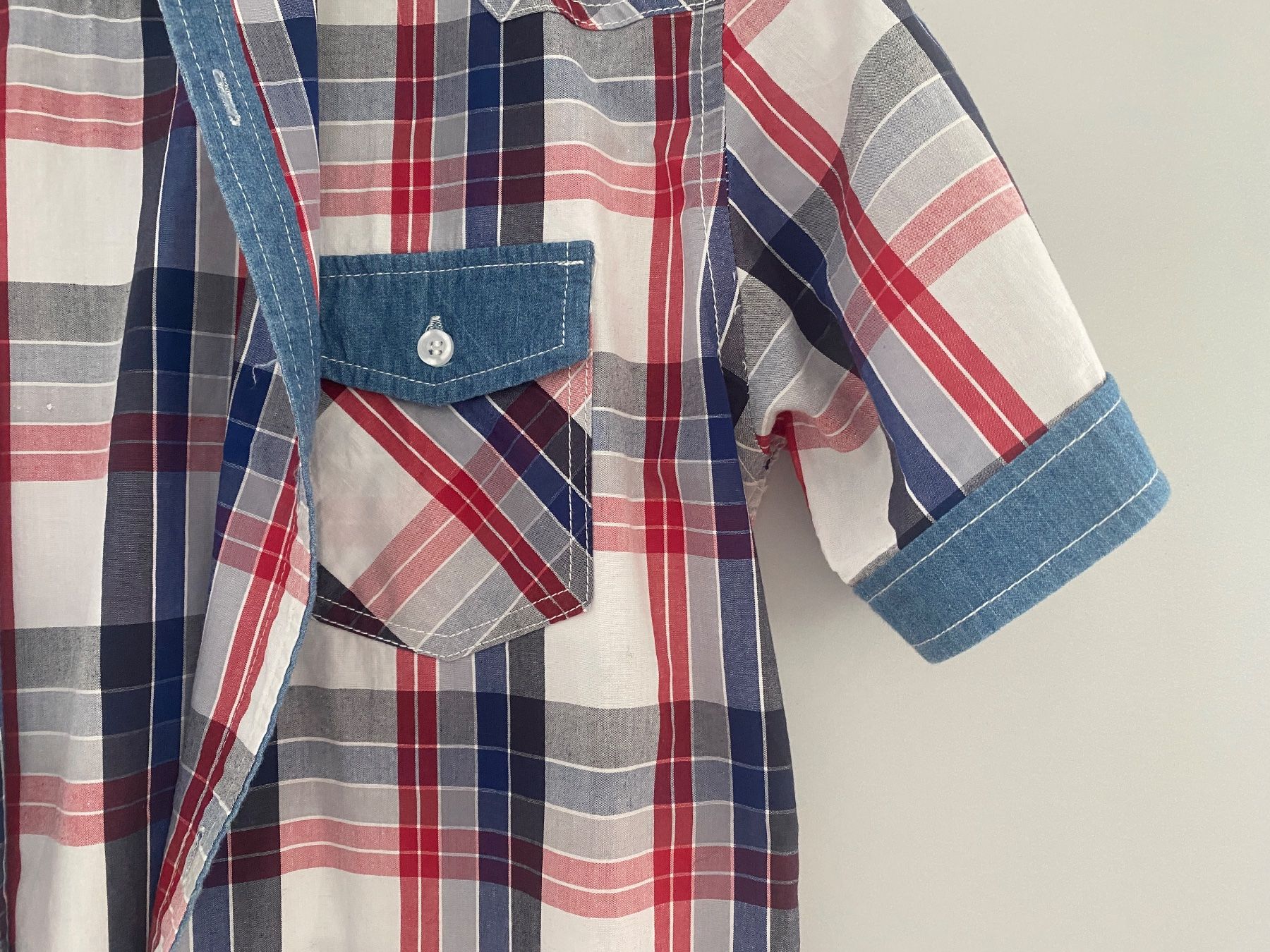 Hemden: Herrenhemd, Grösse L, Karo rot/blau/weiss – Gebraucht aus Glattbrugg von riseca 1