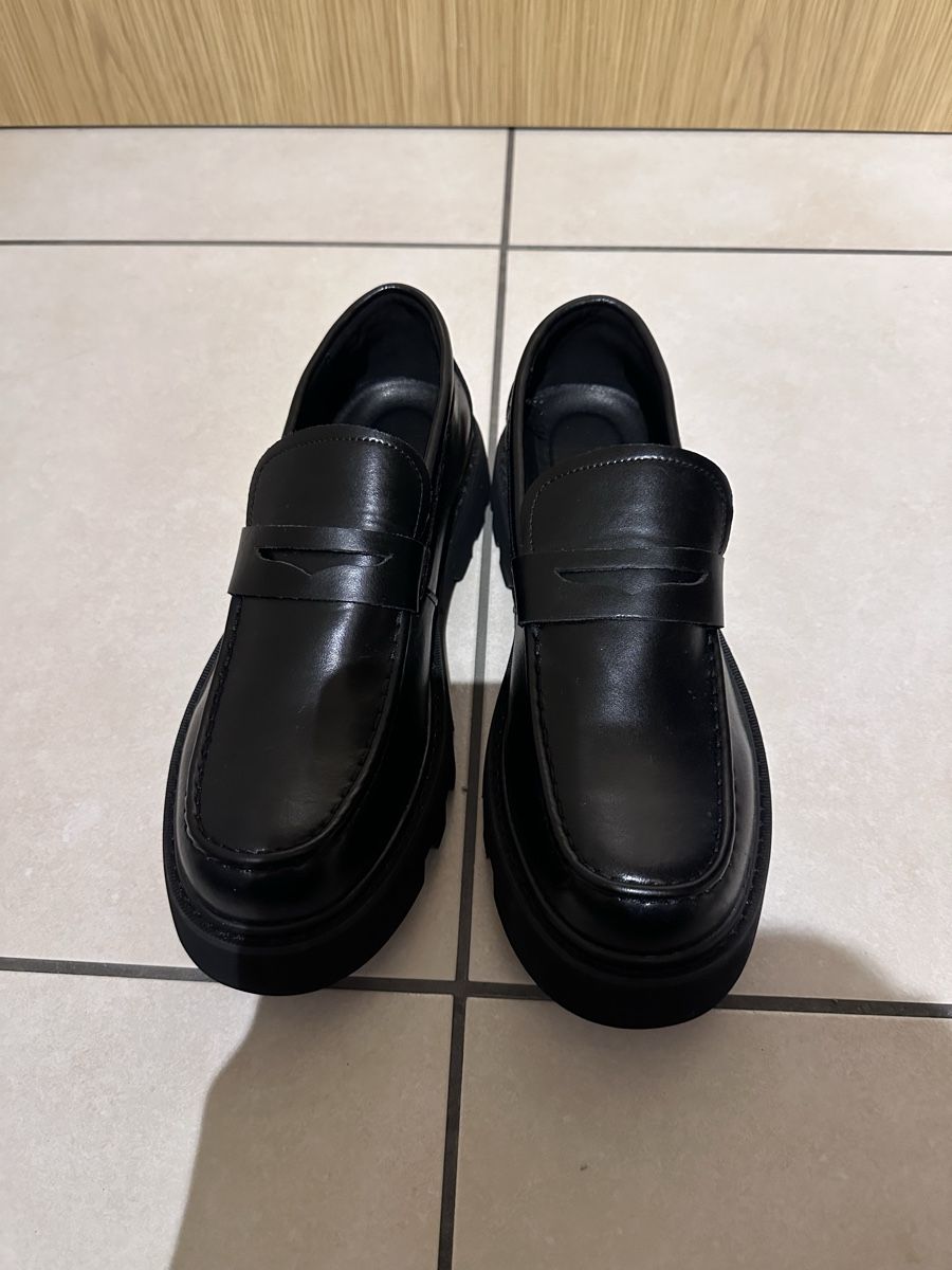 Chaussures hommes: Schwarze Loafer Grösse 42 – Neuf (Voir description) à Pratteln par niisam