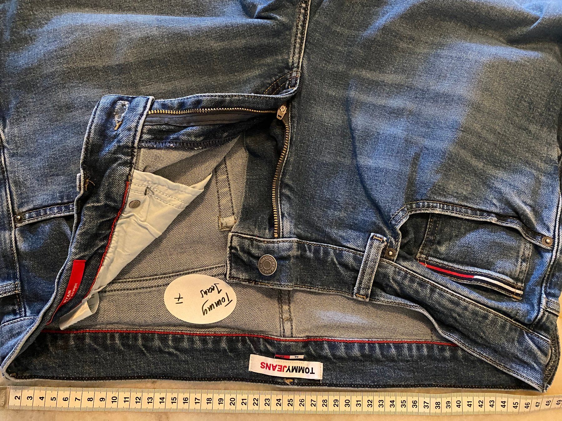 Tommy Hilfiger Jeans: Herren Tommy Hilfiker Jeans – Usato da Hinteregg venduto da Cadi1 1
