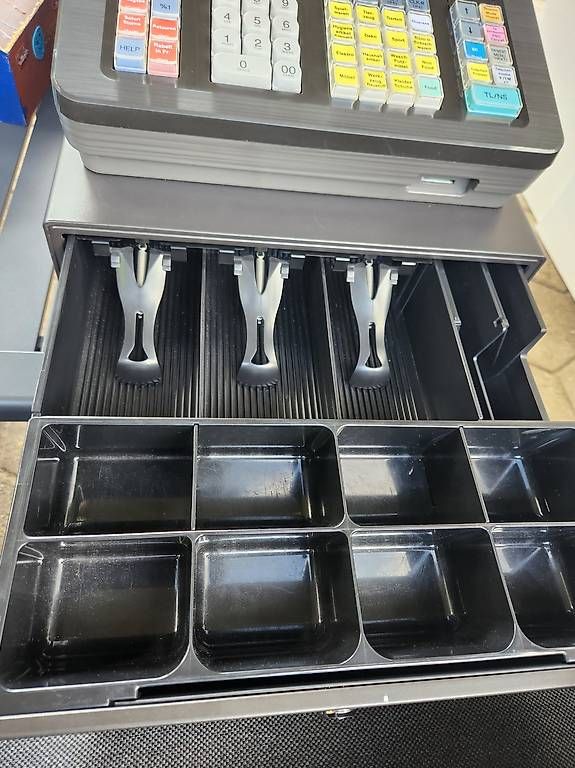 Sharp Registratore di cassa: Registrierkasse Sharp XE-A207B – Usato da Oftringen venduto da Leleni 1
