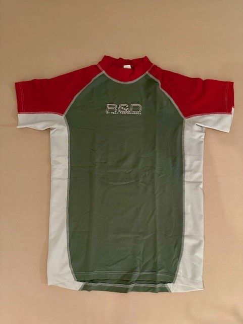 Peak Performance T-shirt: Peak Performance t-shirt – Usato da Dallenwil venduto da ZD2019