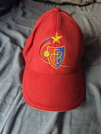 Baseball Cap FC Basel Schweizer Meister 2004 rot