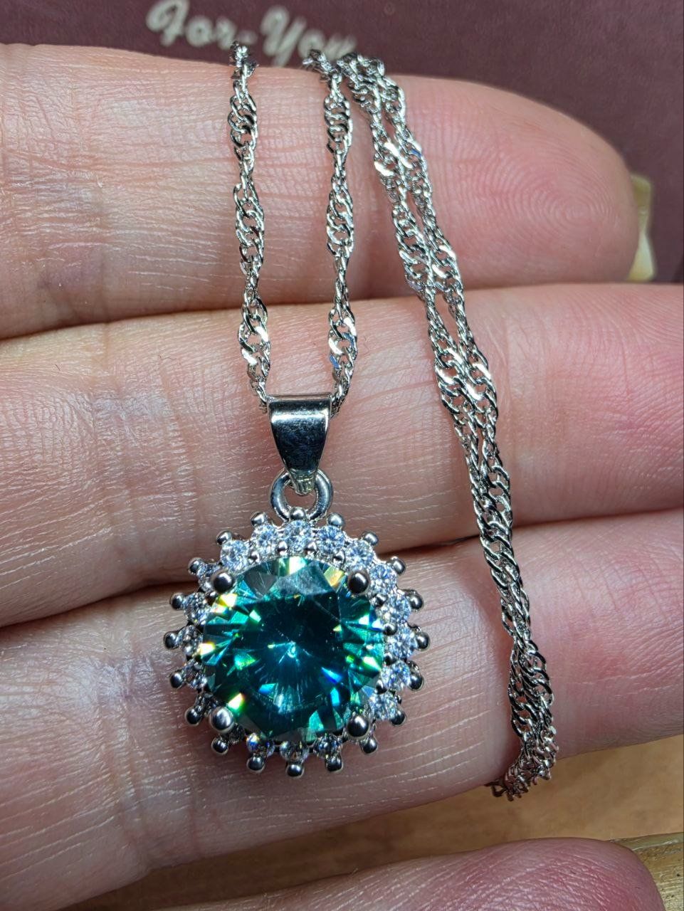 Colliers: Collier argent avec zircons – Neuf avec emballage d'origine à Reconvilier par Tsma67 1