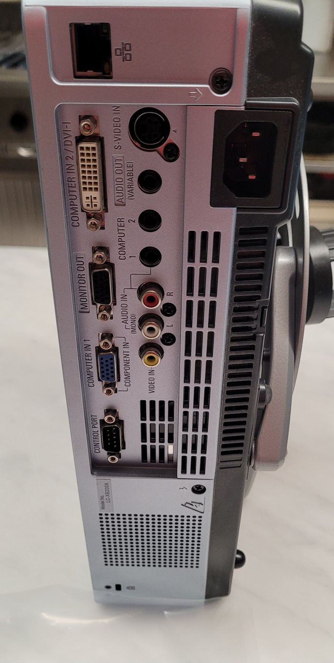 Home Cinema: Beamer Projecteur EIKI LC-XB200 Accessoires inclus! – Usato da Plagne venduto da Engalp 3