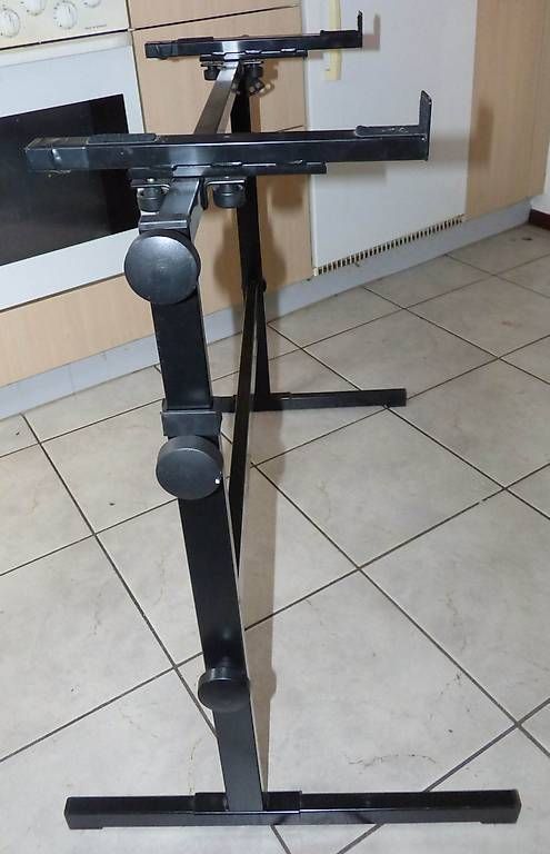 Supporti per strumenti musicali & leggii: Keyboardständer – Usato da Curio venduto da FranzBrax 1
