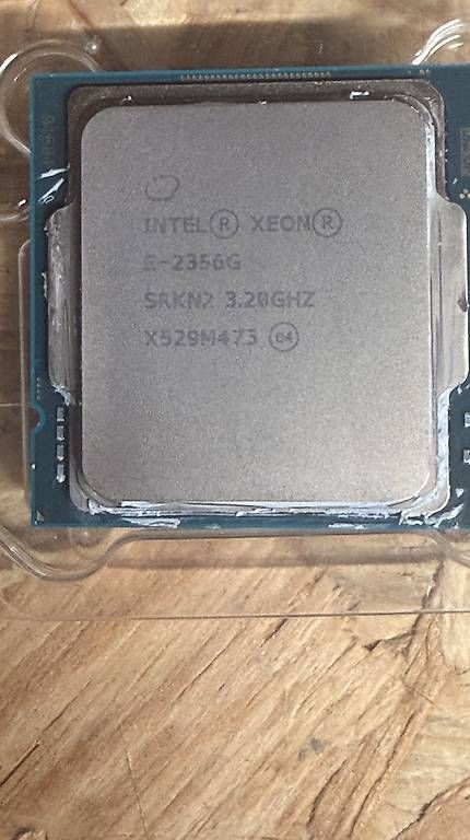 Intel Server: Intel Xeon E 2356G – Difettoso da Hergiswil LU venduto da mechutaume