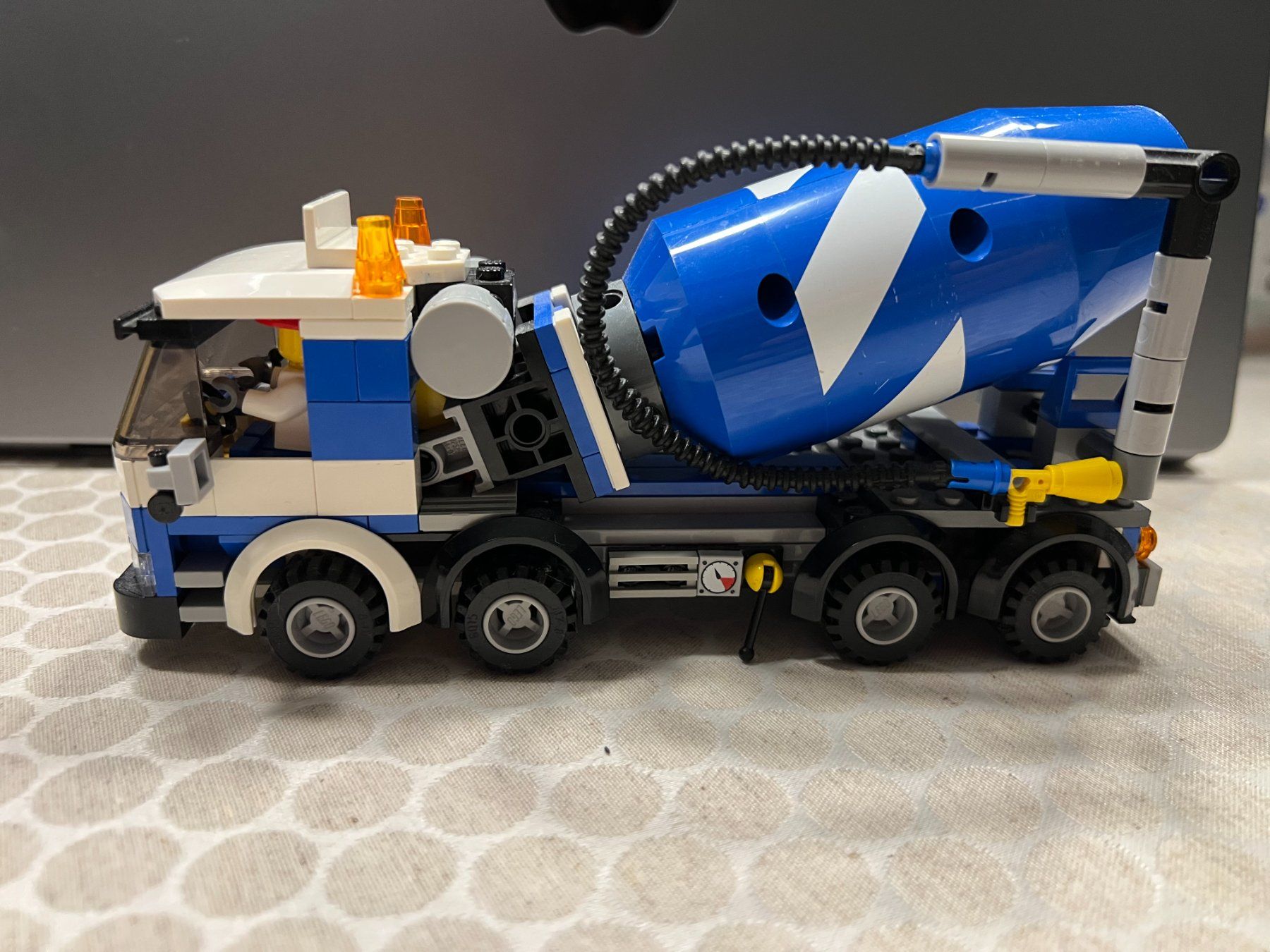 Lego Kit di costruzioni: LEGO City 7990 Cement Mixer – Usato da Unterägeri venduto da Sendito0 1