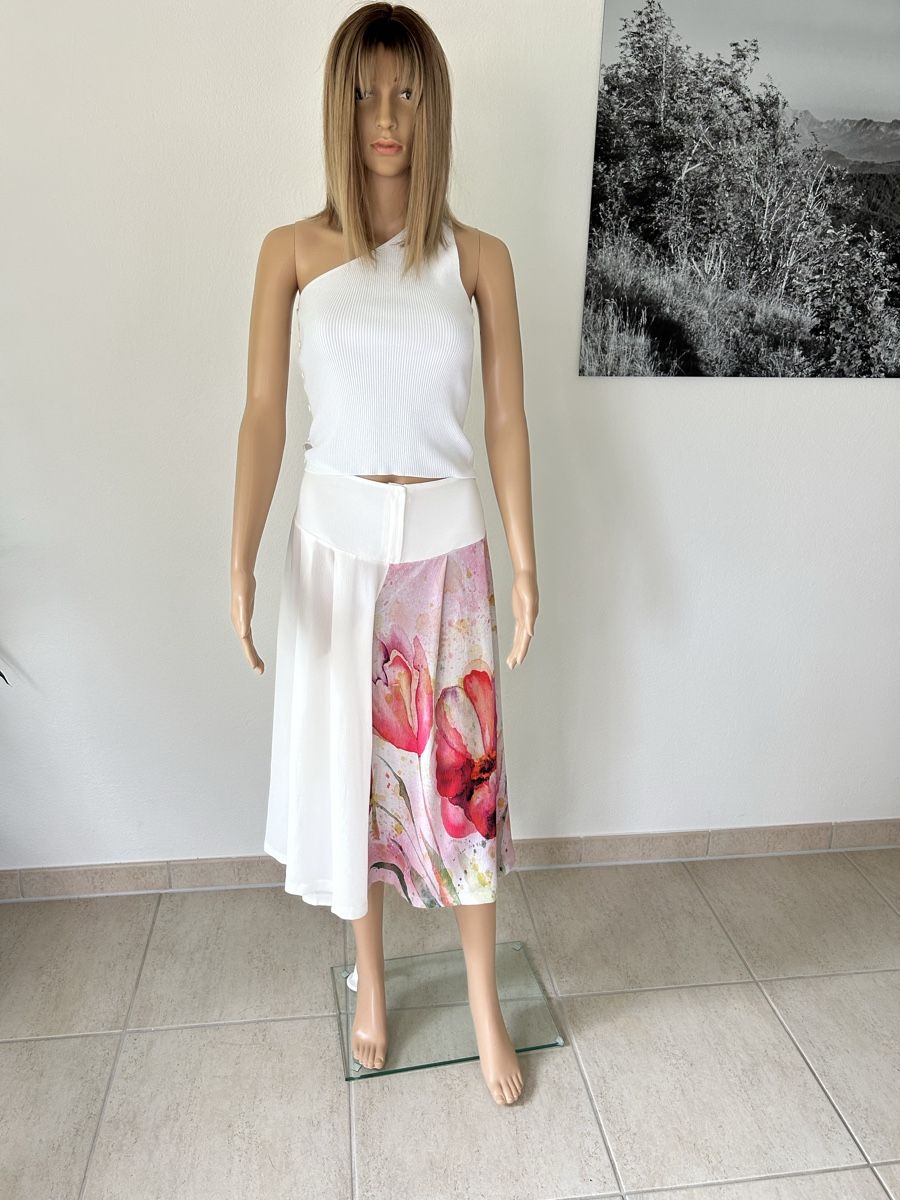 Röcke: Floral Summer Skirt size M – Gebraucht aus Saland von ele_vc96