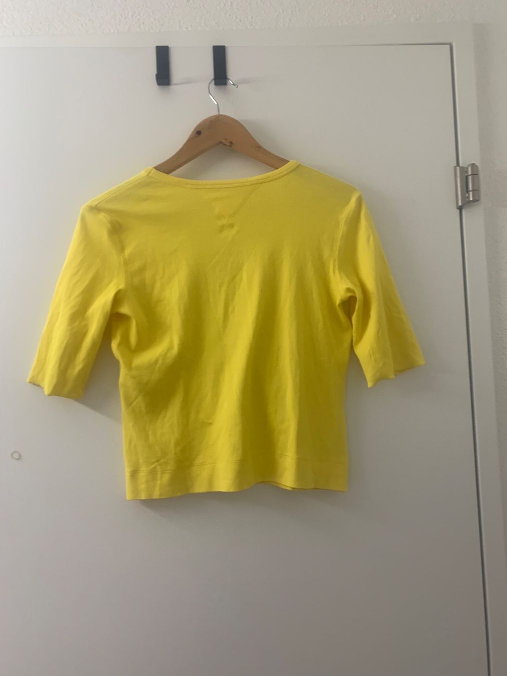 Marc Cain Giacche: Sonnengelber Cardigan von MARCCAIN – Usato da Oftringen venduto da violetta9 2