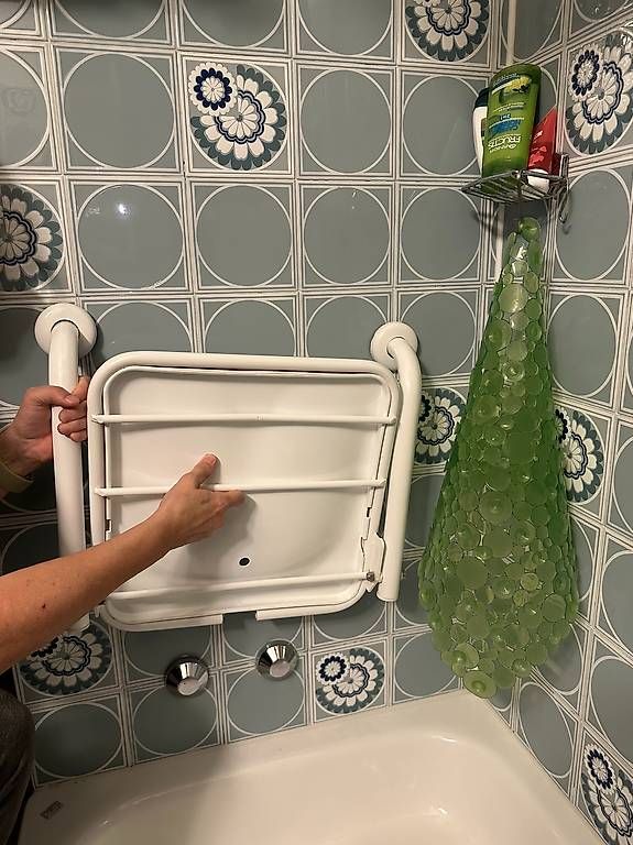 Duschen: Seggiolino per doccia – Gebraucht aus Mendrisio von teti58 1
