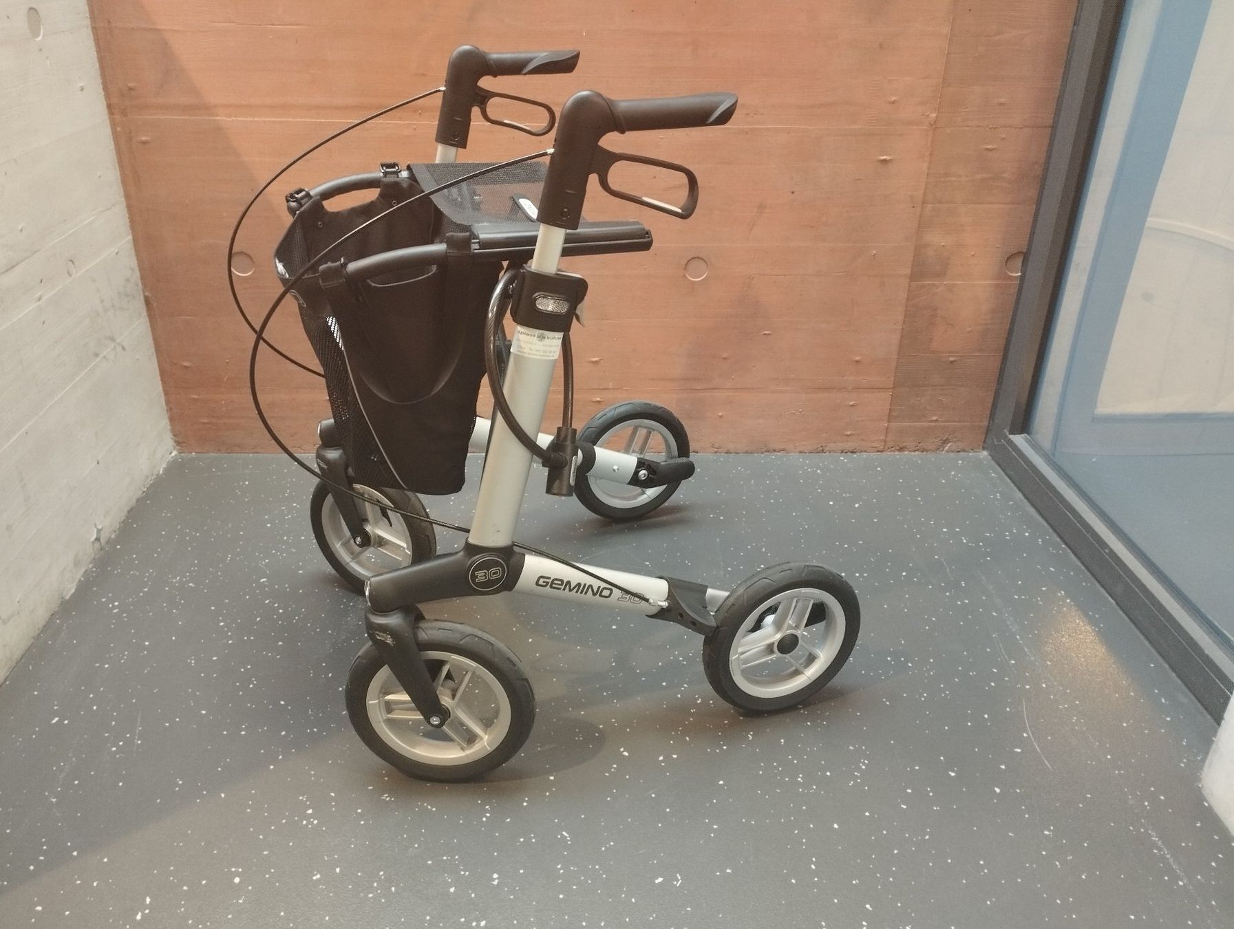 Ausili per la deambulazione: GEMINO 30 Rollator – Usato da Schübelbach venduto da Restwert_Schubelbach 1