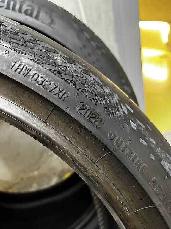 Pneus & Kompletträder: 235/40 R19 – Gebraucht aus Lostallo von nan_2cqk 2