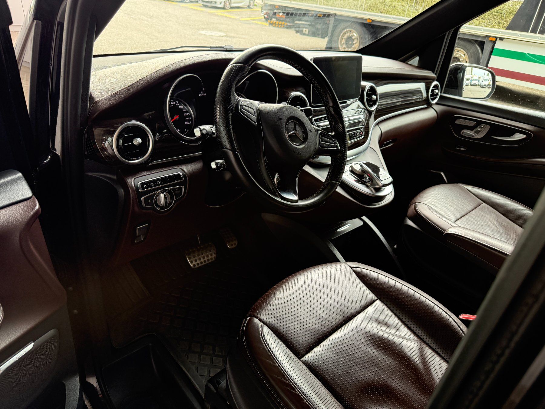 Mercedes-Benz Automobili: Mercedes V 250 – Usato da Neukirch (Egnach) venduto da Hanag1 3
