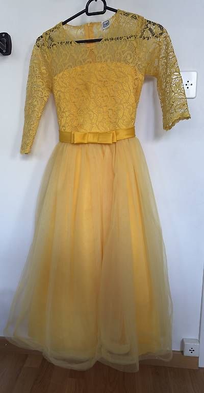 Robes et jupes: Prinzessinenkleid (140) – D'occasion à Bern par cpiller01
