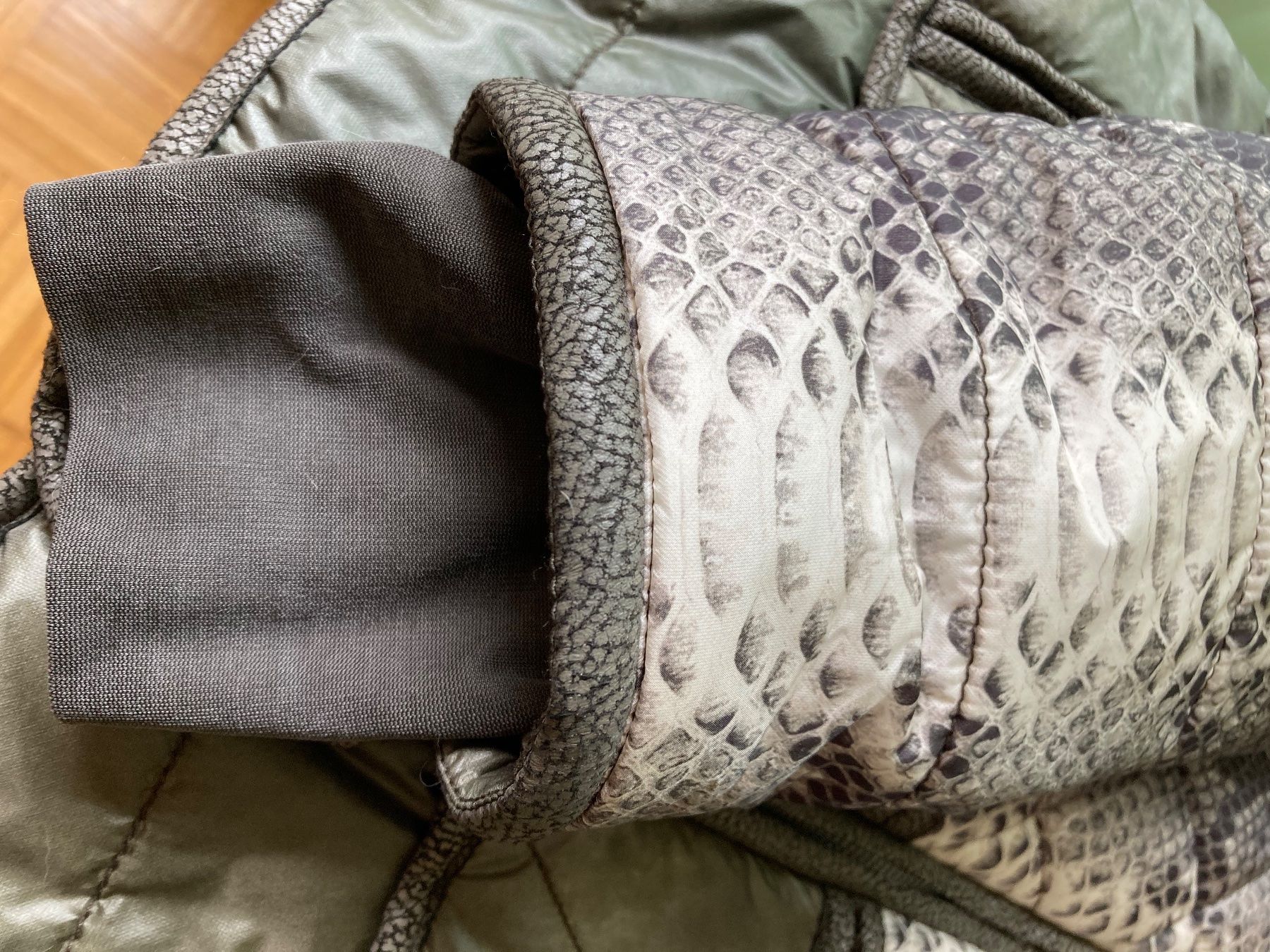 Sportalm Vestes: Aussergewöhnlich Sportalm Winterjacke Python Print Grösse 42 – D'occasion à Geroldswil par sch_7t97 6