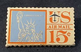 CC511 - Pin Briefmarke Freiheitsstatue Liberté US Air Mail