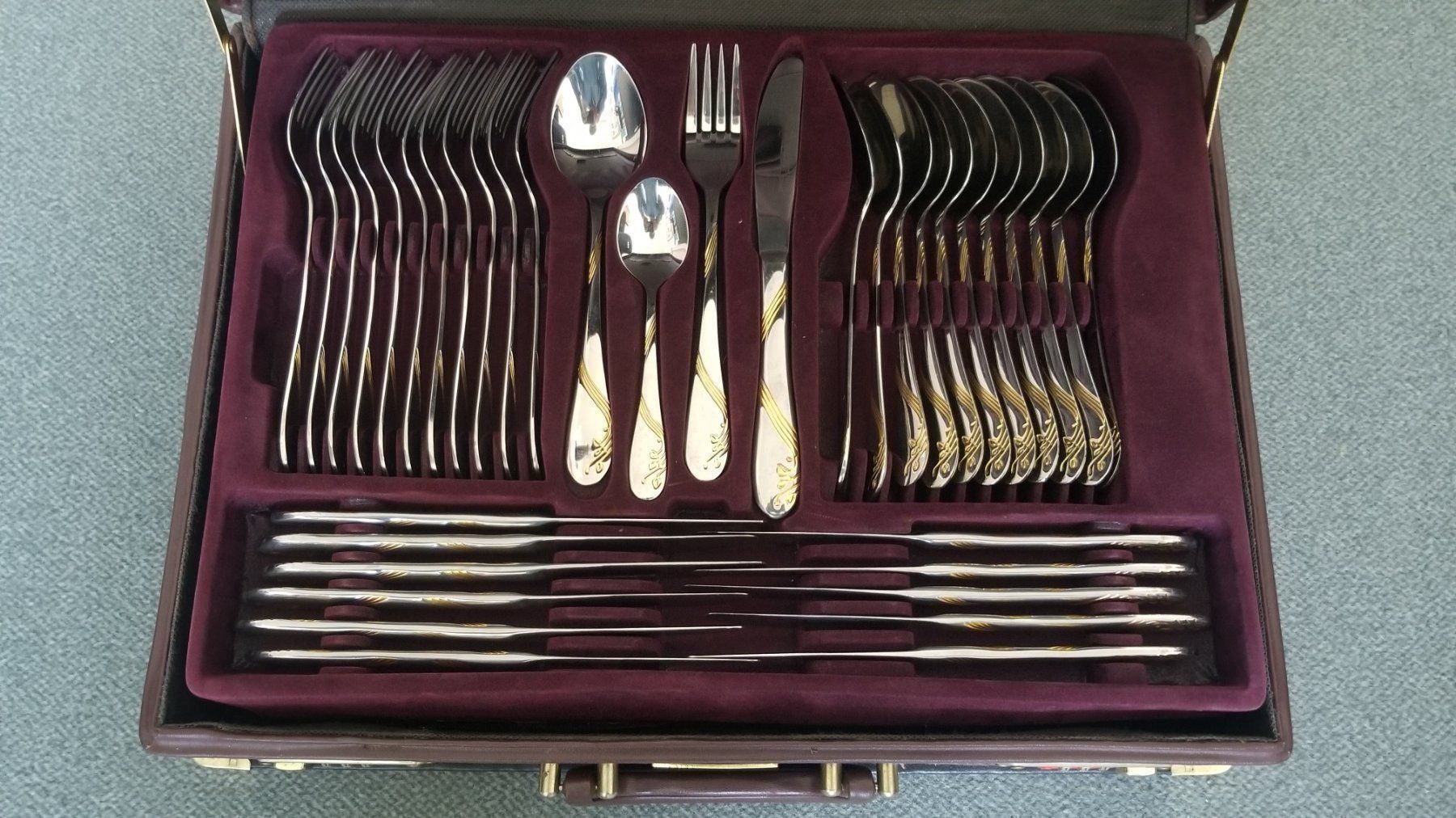 Bestecksets: Besteck 12-er-Service Berghoff 24 kt – Gebraucht aus Zürich von Baer21 1