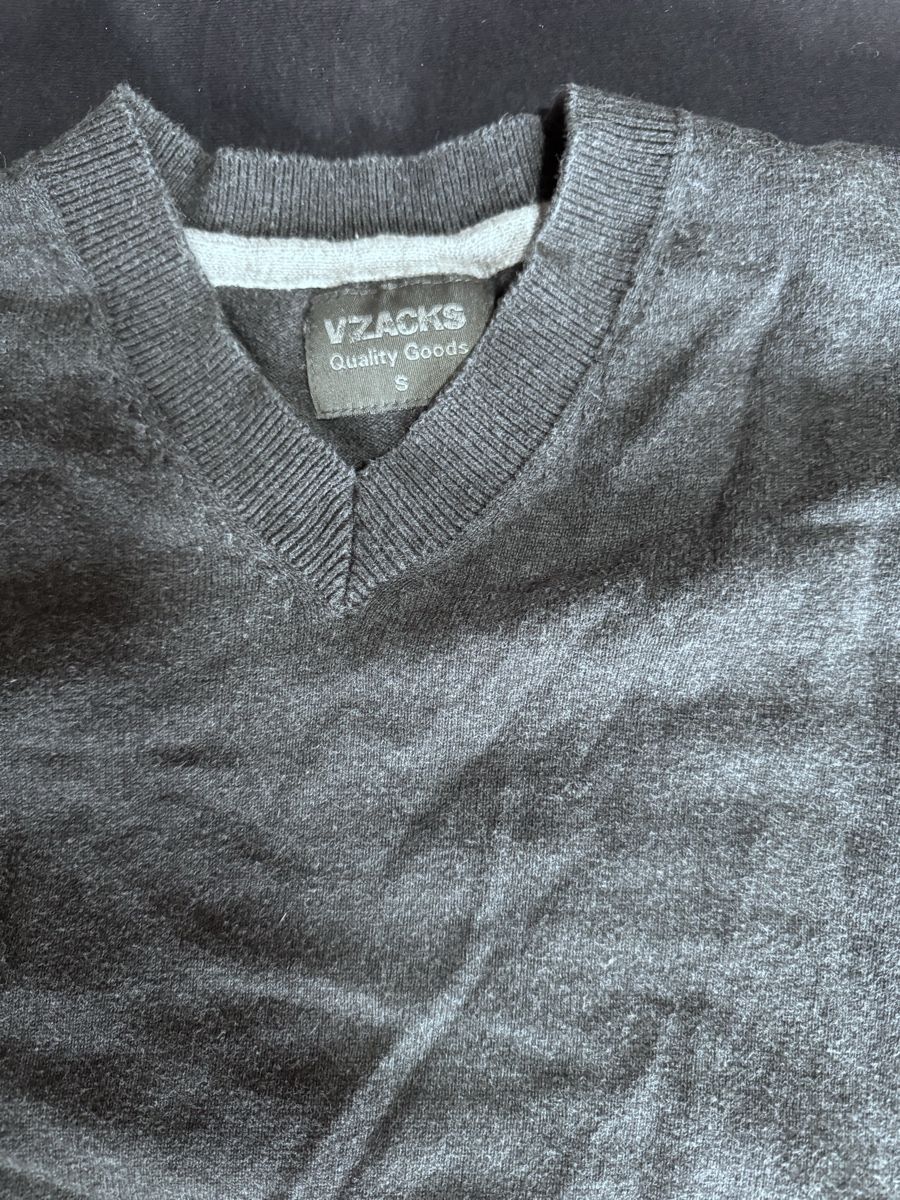 Maglioni & Felpe: Herren V-Ausschnitt Pullover, Grau, Grösse S - Top Zustand! – Usato da Moosseedorf venduto da nicu006 1