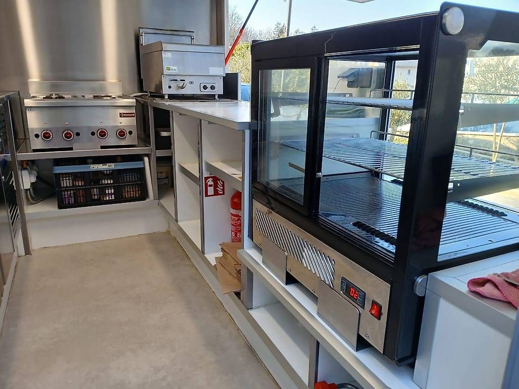 Rimorchi: LOCATION DE FOOD TRUCK – Nuovo e nell'imballaggio originale da Gland venduto da Helvetruck 2
