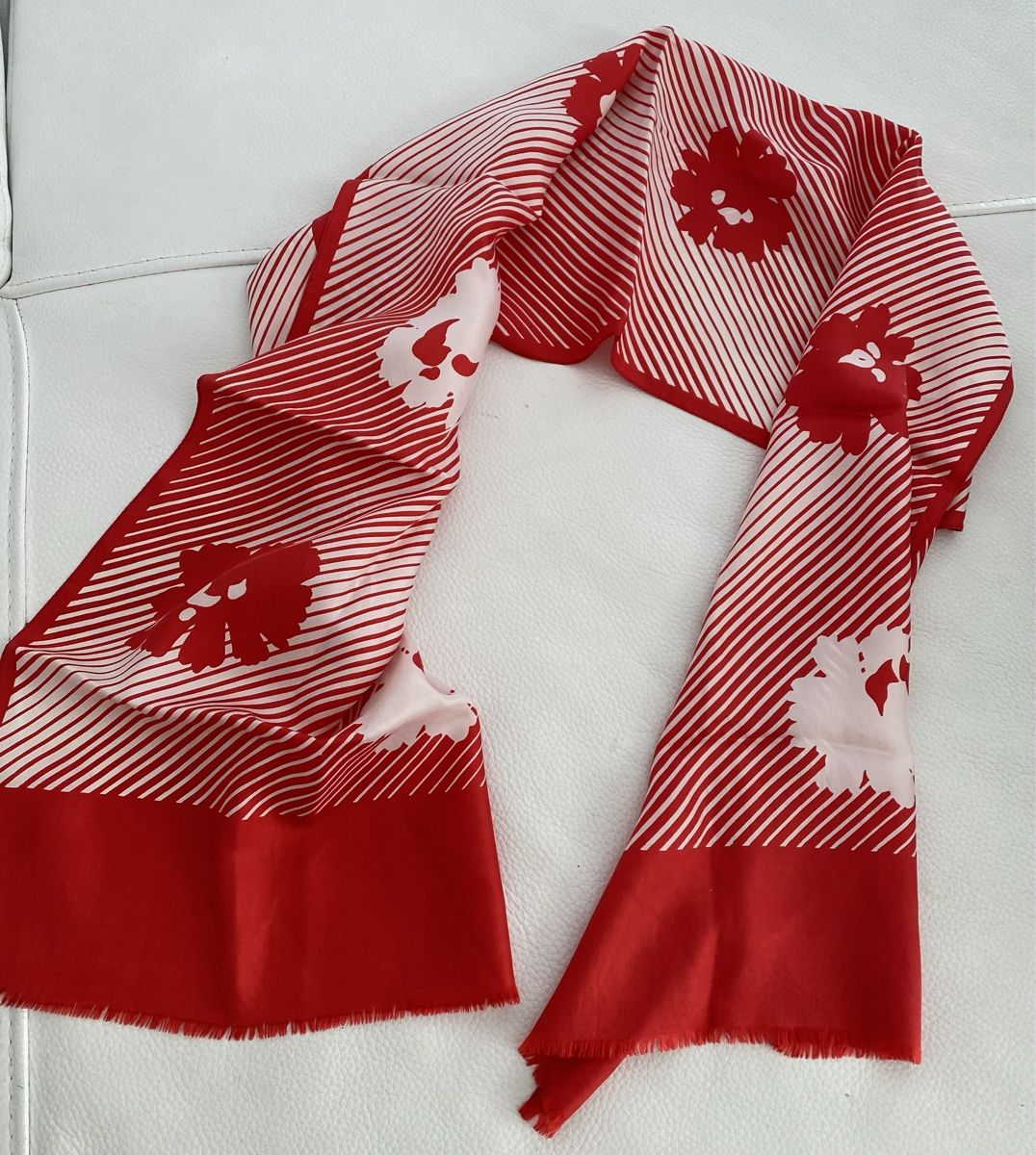 Foulard & Sciarpe: Seiden Schal 🌸 – Usato da Opfikon venduto da Luis144 1