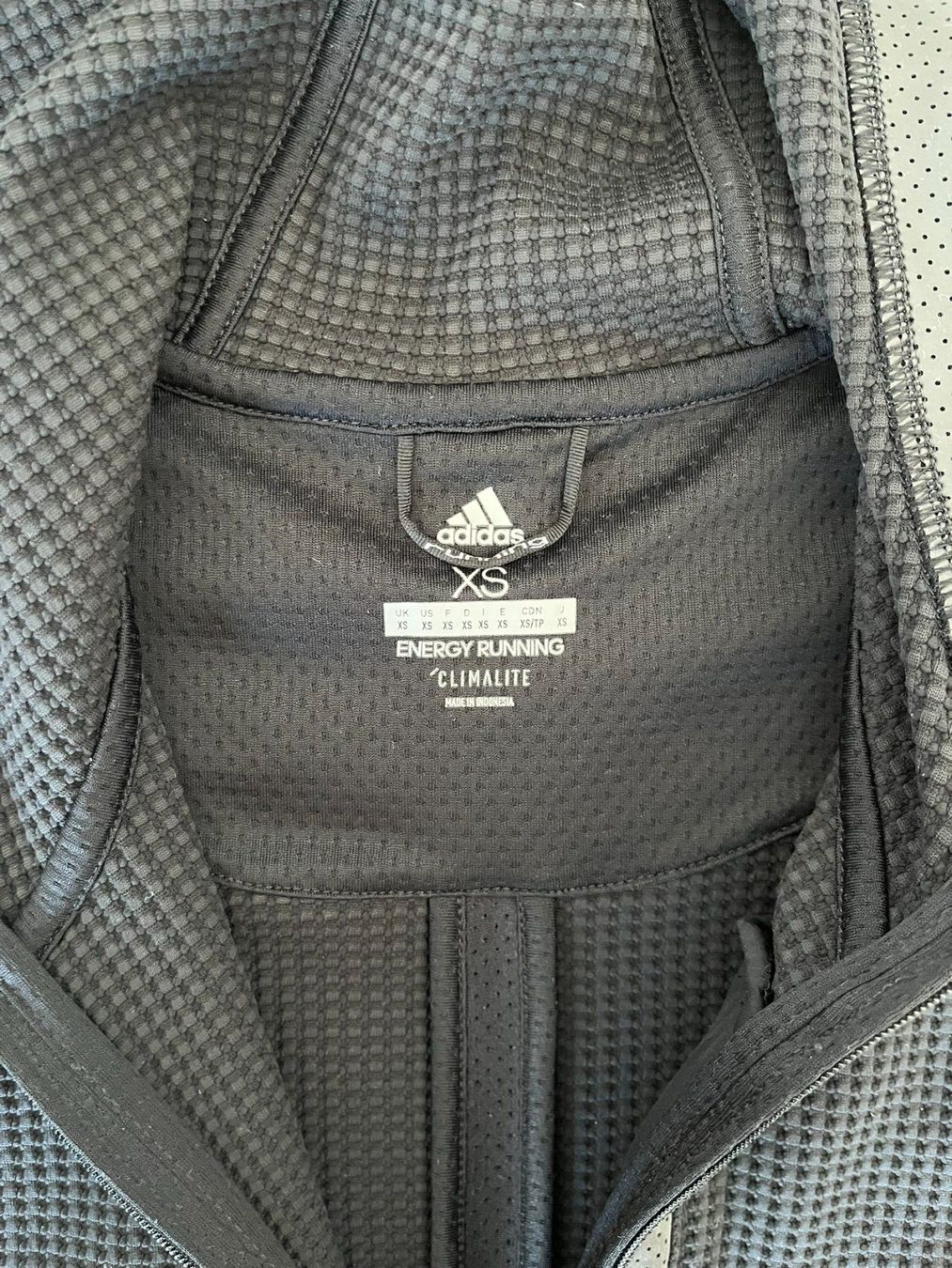 Giacche: ADIDAS Trainingsjacke Schwarz – Usato da Otelfingen venduto da Denis_ZH 3