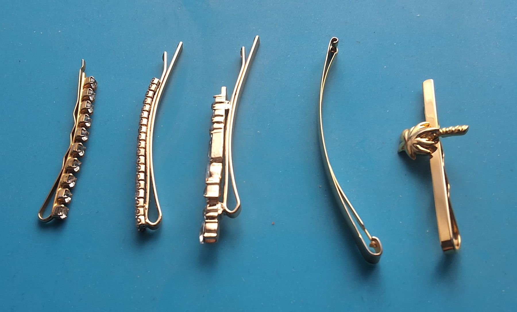 Accessori per capelli: Lot: 5 goldfarbene Haarspangen – Usato da Oftringen venduto da Waltereg 3