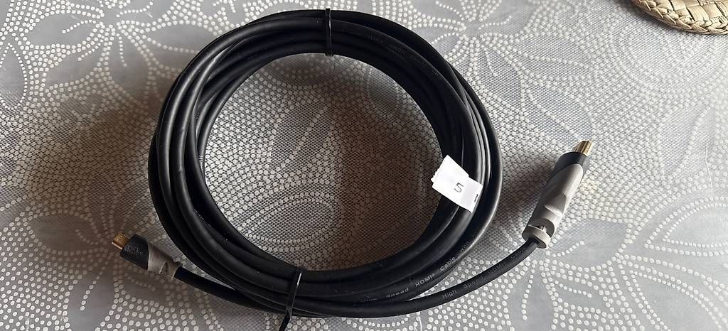 Cavi: HDMI auf Micro-HDMI Spezialkabel 5m – Usato da Brienz BE venduto da Nordlaendischer
