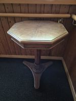 Aussergewoehnlicher Tisch Holzachteckig  Holz 