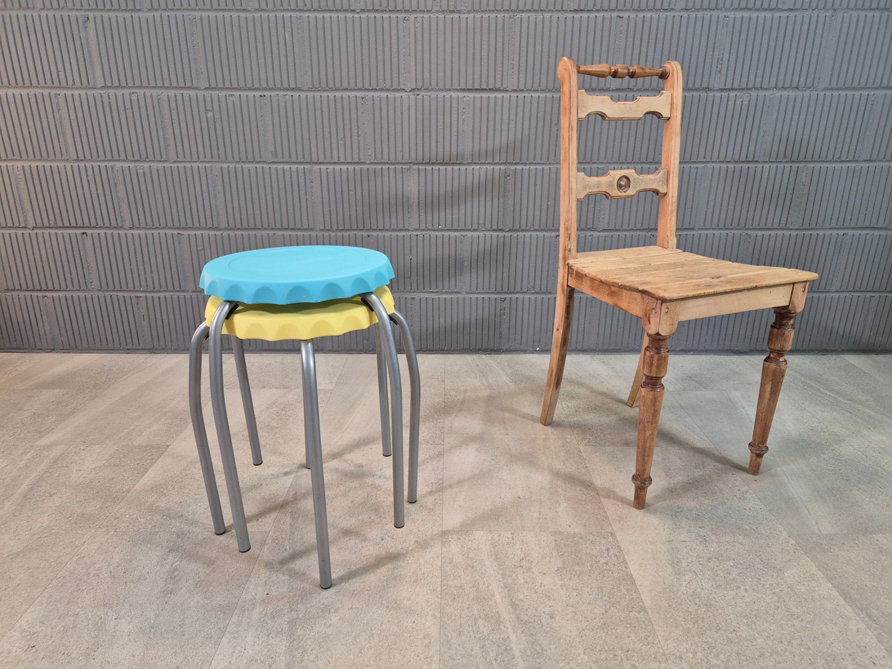Sgabelli: 2 Kult Bierdeckel Stool Hocker,Stapelhocker,Tabouret,Höcker – Usato da Nottwil venduto da Wondewa-Shop 1