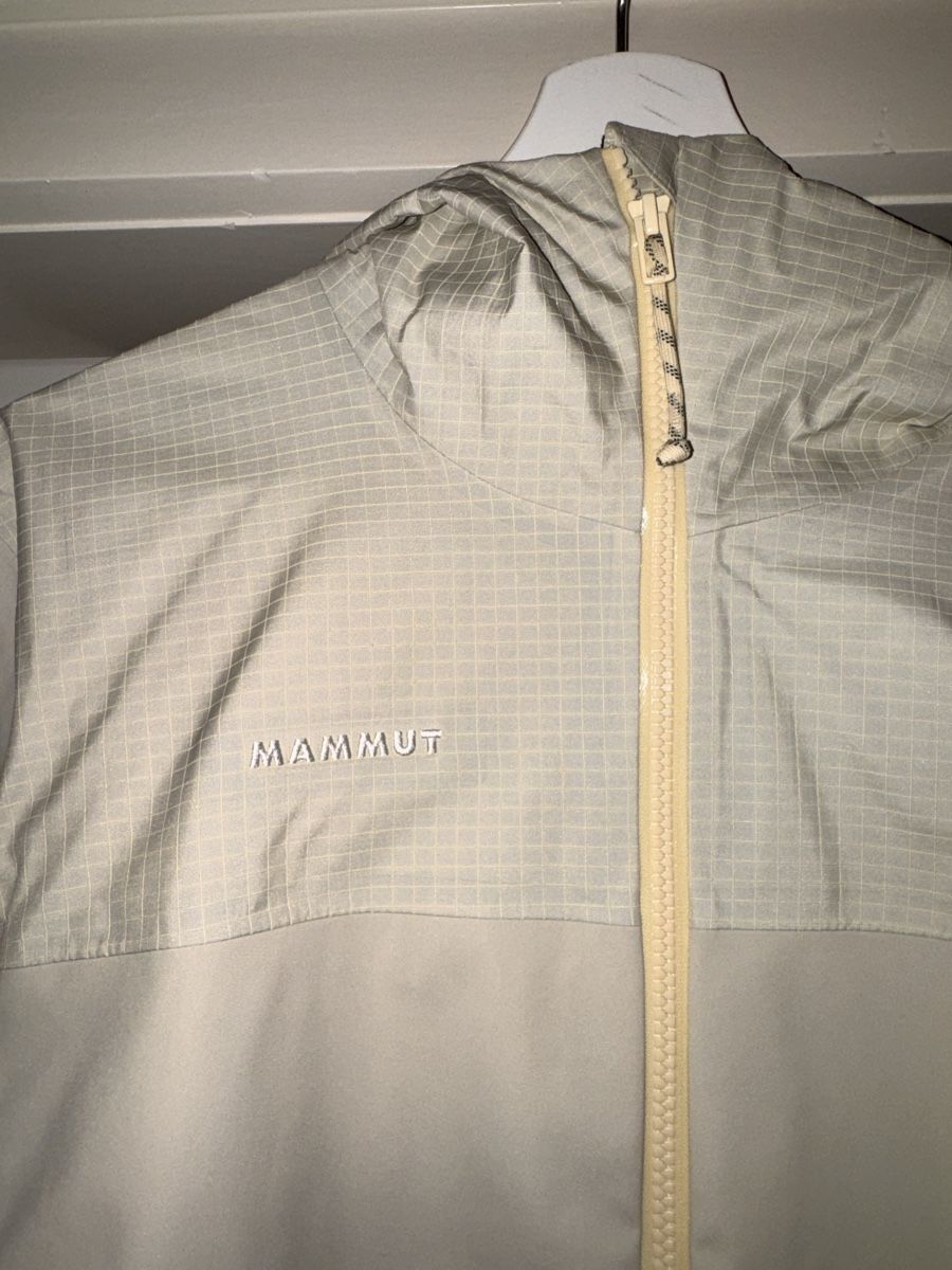 Mammut Vestes: Mammut Ducan Guide HS Hooded Jacket – Neuf (Voir description) à Schaffhausen par jana._sarina 1