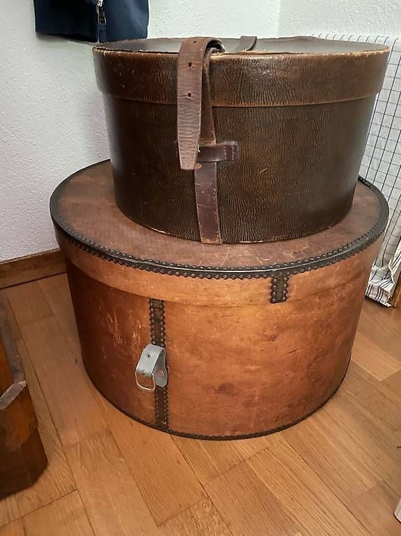Reisekoffer: Hutschachtel  – Gebraucht aus Köniz von Papabaer
